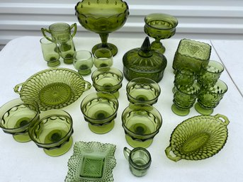 24 Pieces Of Midcentury Chartreuse Green Glassware