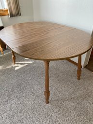Small Round Dining Table With Two Leaves But No Chairs
