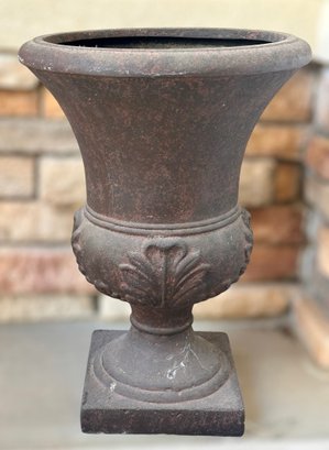 Roman Style Resin Urn 2 Of 2