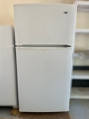 Amana White Refrigerator W/ Freezer Top
