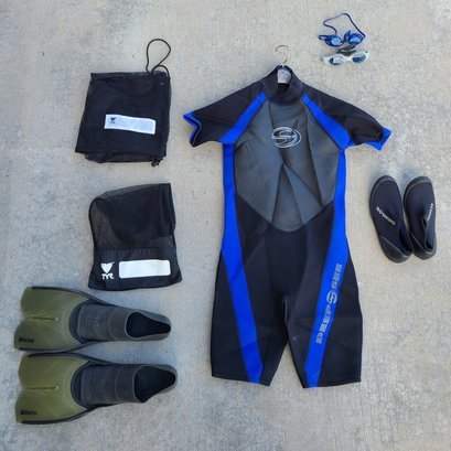 Deep Sea Short Sleeve Wetsuit, Fins, Goggles And Wetshoes