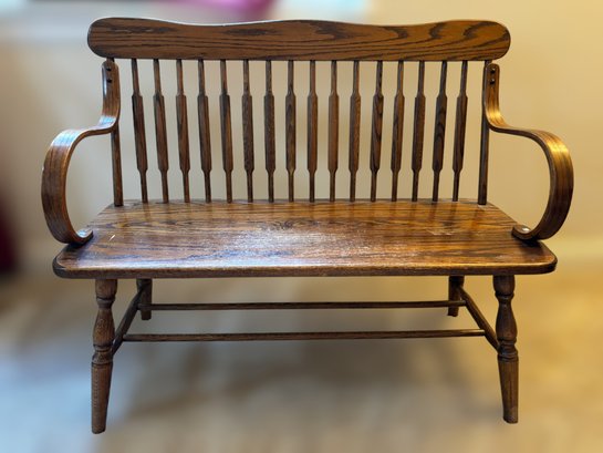 Beautiful Traditional Wood Entryway Bench With A Soft Ivory Cushionory