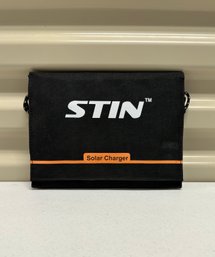 Stin 8W Solar Charger