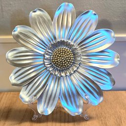 Gorgeous Silver Three Dimensional Daisy Wall Decor