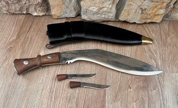 India Kukri Knife W/ Wood Handle