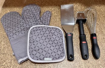 Kegouu Oven Mittens And Xox Kitchen Utensils