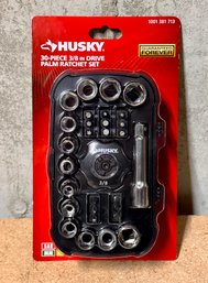 Brand New Husky 30 Piece 3/8in Drive Palm Ratchet Set