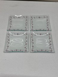 Pampered Chef Daisy Dessert Plates - Set Of 4