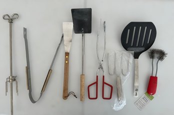 Great Lot Of Grill Accessories