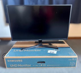 Samsung UHD Monitor 32 UJ59