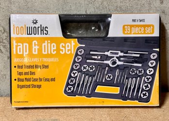 New Tool Works 39 Piece Tap And Die Set