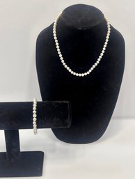 Gorgeous Pearl Necklace And Pearl Bracelet Set