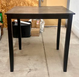 Black Mid-top Square Table