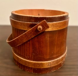 A Geniune Woodcroftery Decorative Wooden Sugar Bucket