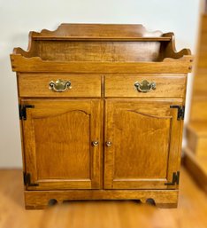 Beautiful Wood Ethan Allen Dry Sink / Buffet Cabinet