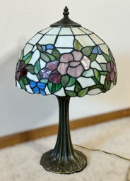 Charming Vintage Tiffany Style Floral Stained Glass Table Lamp