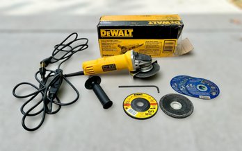 DeWalt 4.5 Inch Small Angle Grinder W/ One-touch Guard