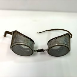 Stunning Vintage Protective Goggles W/ Broken Strap