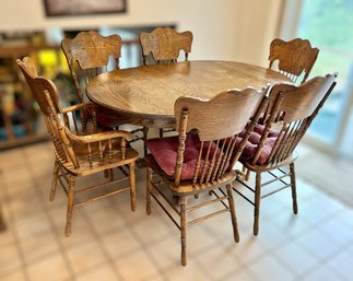 Beautiful Vintage H. W. Hull & Sons Wooden Dining Table W/ 6 Chairs