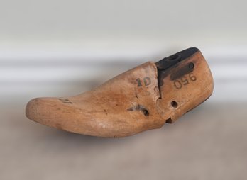 Vintage Cobblers Adult Shoe Mold