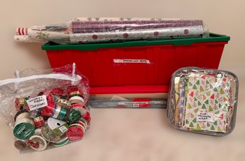 Wonderful Collection Of Holiday Gift Wrapping Materials, Including Ribbon Gift Boxes And Gift Wrapping Paper