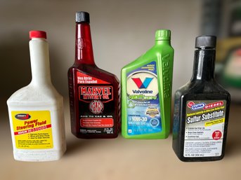 Power Steering Fluid, Fuel Injector Fluid, Valvoline 10W-30 And  Sulfur Substitute - Lot Of  4