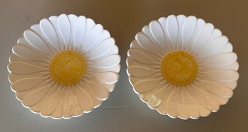 Rare Gien France 1950's White Daisy Dishes - Lot Of 2