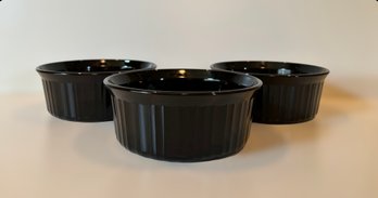 Classic Black Corning Ware 1.6 Liter Round Casserole Dish - Lot Of 3