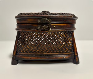 Unique Vintage Woven Latching Basket For Trinkets And Jewelry