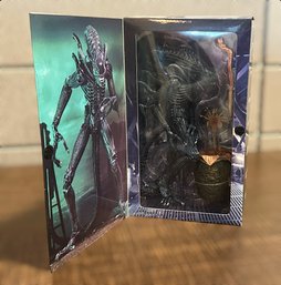 Neca Aliens Ultimate Edition Action Figure