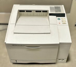 Hewlett Packard Laser Jet 5M