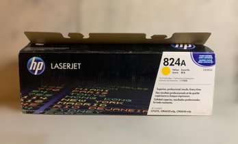 HP LaserJet 824A Yellow Print Cartridge Replacement