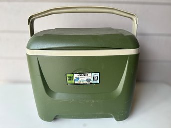 Igloo Island Breeze 28qt Cooler