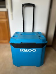 Cool Blue Igloo Lattitude 60qt Rolling Cooler