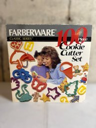 Faberware 100pc Cookie Cutter Set