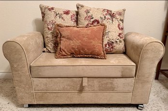 Beautiful Oversized Soft Cushion  Seat Bench With Beautiful Cushions