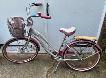 Adult Womens Giant Brand Bicycle