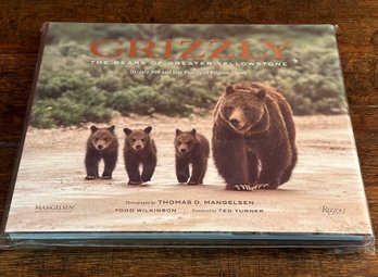 'Grizzly' A  Photographic Coffee Table Book - Works By Thomas Mangelsen