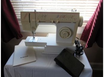 Singer Sewing Machine 5808C W/ Book