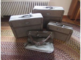 Vintage JORDACHE  4 Piece Brown Tweed Luggage Set