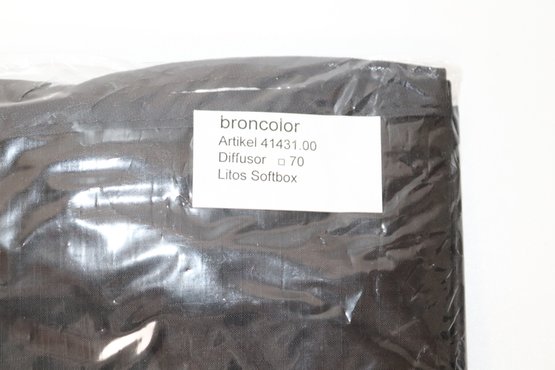 Broncolor Litos Softbox With 70 Diffusor  Professional Photography Lighting Enhancement
