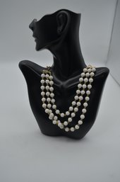 Elegant Vintage-Inspired White Beaded Choker Necklace