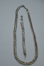 Elegant Twisted Silver-Tone Necklace
