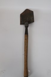 Original WWII US Military Issue M1943 Folding Shovel - Vintage Army Surplus Collectible