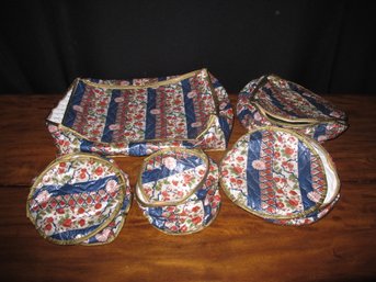 Floral Patterned Quilted Storage Bags  Set Of 5 With Zippered Closures