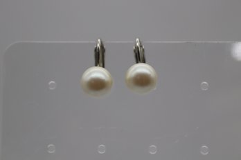 Sophisticated Vintage-Style Faux Pearl Clip-on Earrings