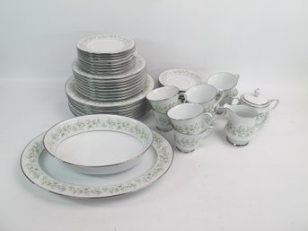 Noritake Savannah China Set - 44 Pieces Including Plates, Cups, Saucers, Serving Items And Storage Cases