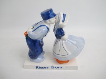 Holland Ceramic Dutch Kissing Couple Figurine - Blue & White Collectible