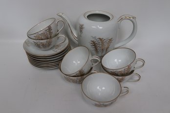 Exquisite Vintage Arita Porcelain Tea Set With 7 Cups And 8 Saucers