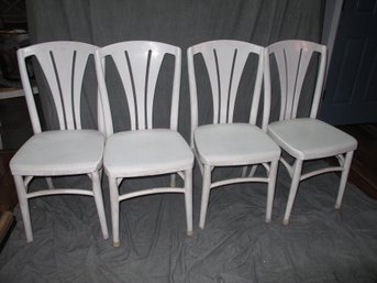 Set Of Four White Suncast Plastic Patio Chairs